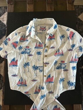 Chubbies White Americana Sailboat Button-Up Crop Shirt